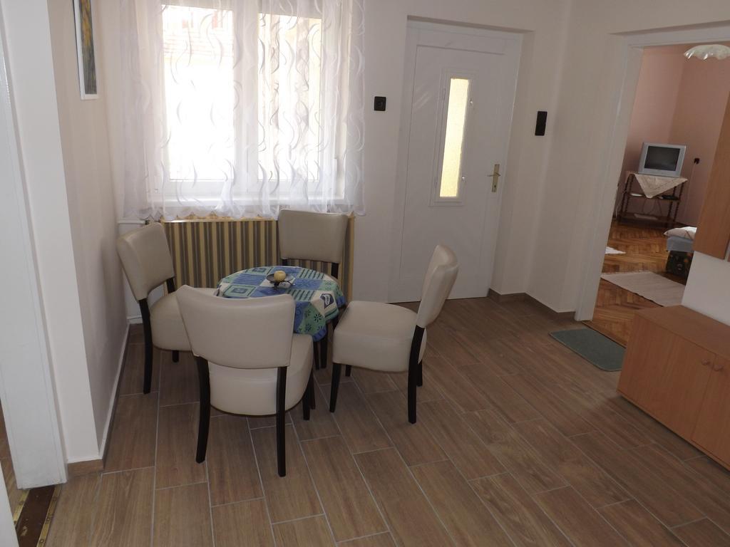 Fagyoengy Apartment Sarvar Room photo